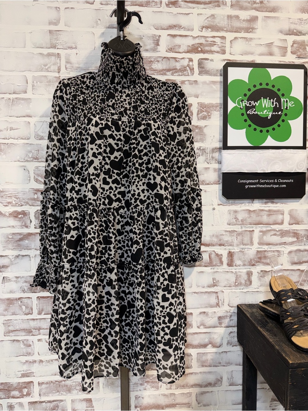 Elan Black & White Heart-Print Long Sleeve Tiered Dress